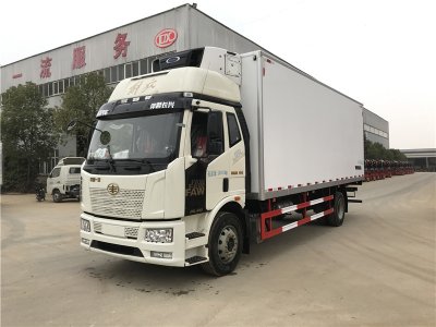 解放J6L国六7.5米冷藏车